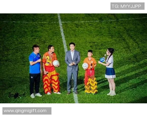 济南足球赛热情开启球迷齐聚共庆盛事展现城市活力与团结精神